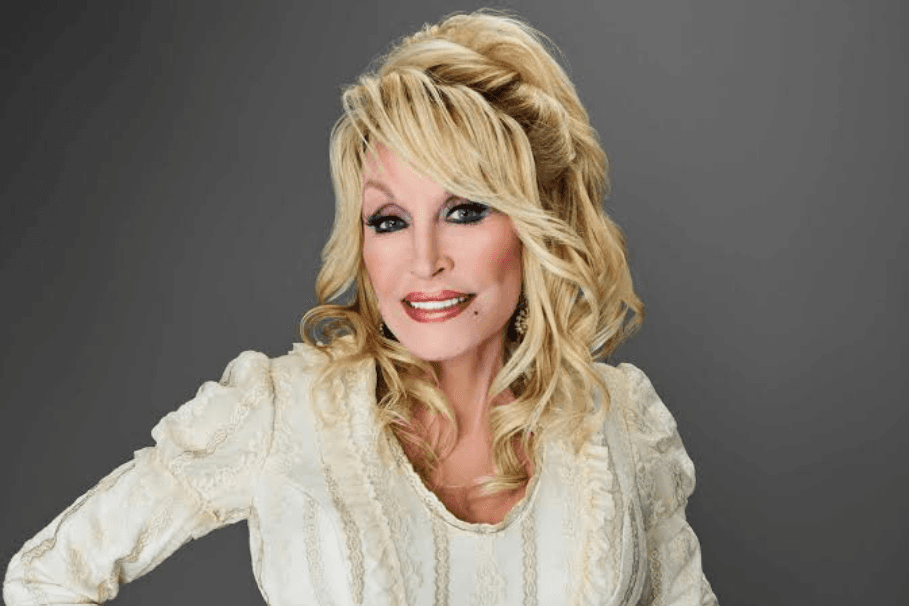 Dolly Parton Reportedly Hospitalized Before Passing From Cancer