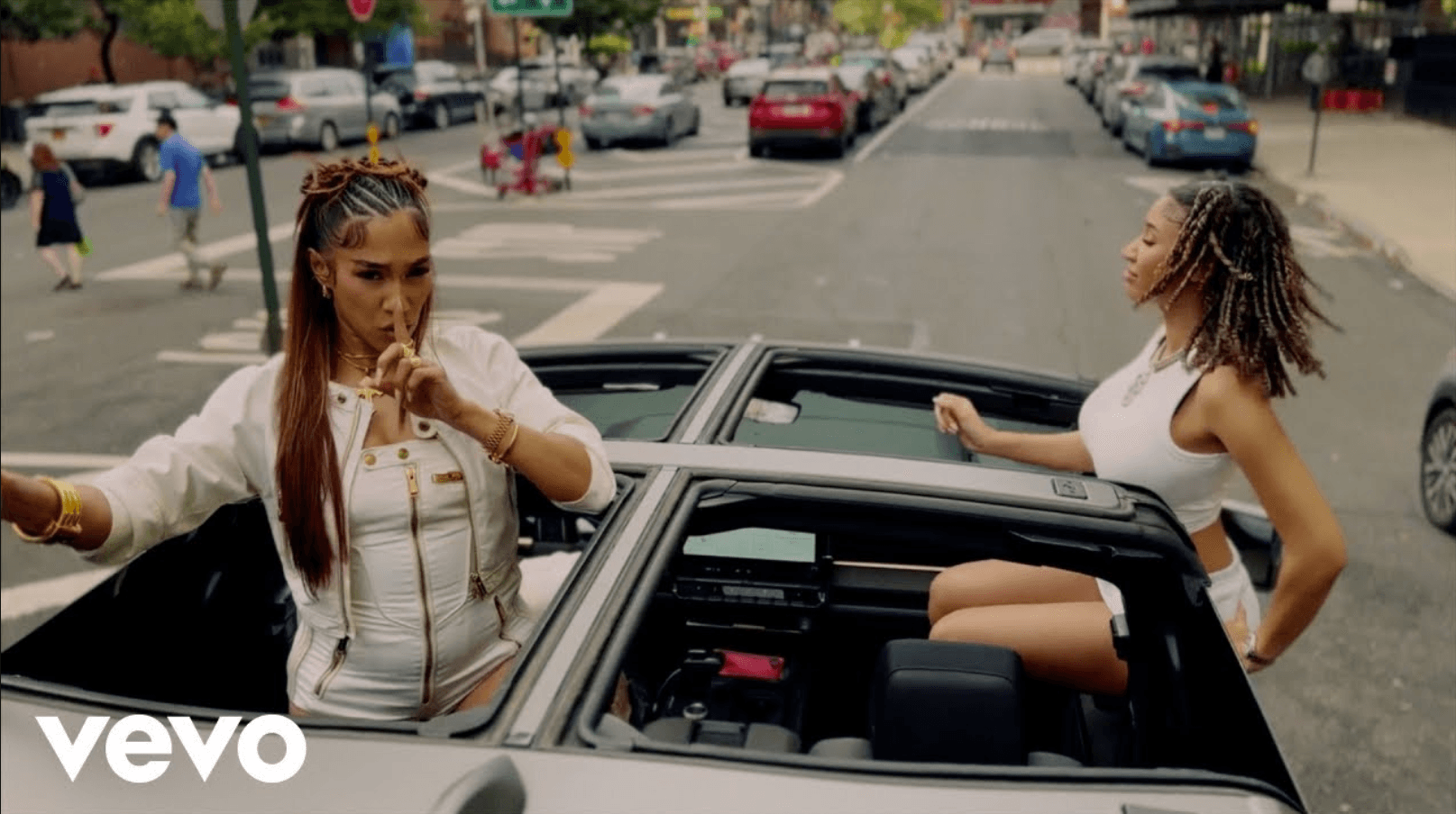 BIA, DJ Snake, Stunna Sandy, Bay Swag - ROLLIN (Remix)