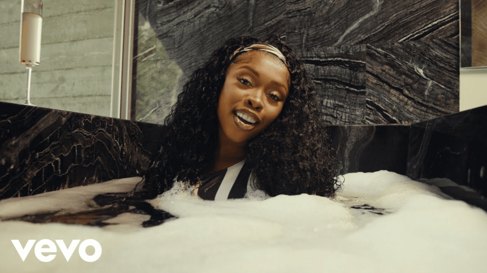 Tink - Bedrock ft. Rob49
