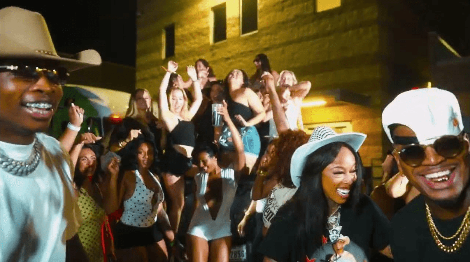 Ne-Yo ft. Mike Clark Jr. - Ms. Tundra (Remix)