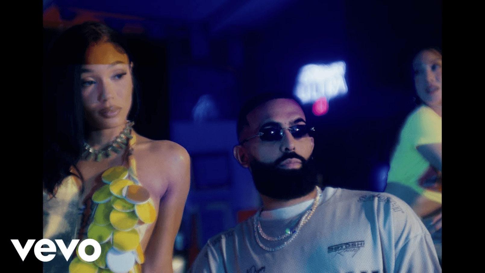 Coi Leray, Eladio Carrión - Outside